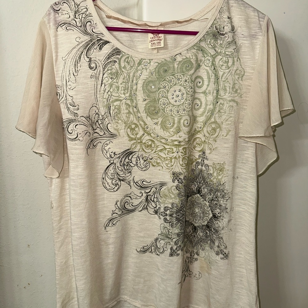 Faded Glory Cream Flutter Sleeve Graphic Tee
